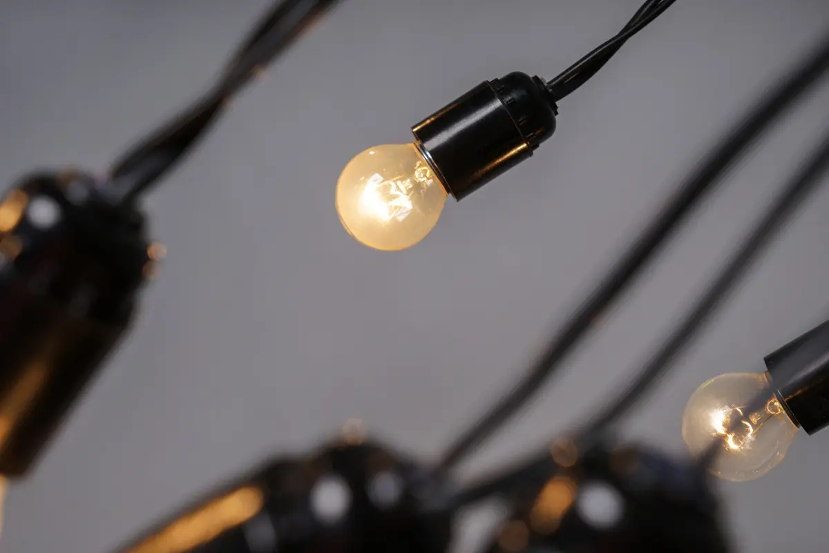 Descubra como inovar  na decoração com luz de LED para quarto Riva Incorporadora