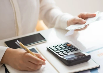 Cálculo do décimo terceiro: como fazer? Tire suas dúvidas!