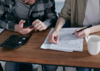Como limpar o nome? Passo a passo para regularizar suas dívidas