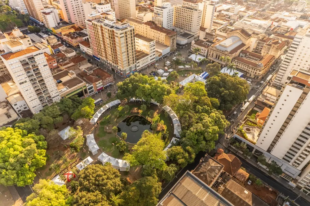 Guaporé: um dos bairros mais arborizados de Ribeirão Preto Riva Incorporadora